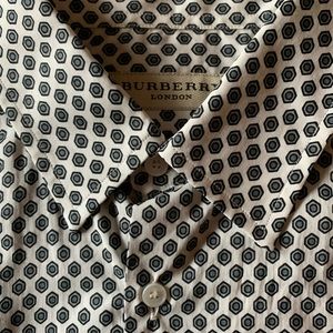 Burberry White Patterned Button-Up Shirt
